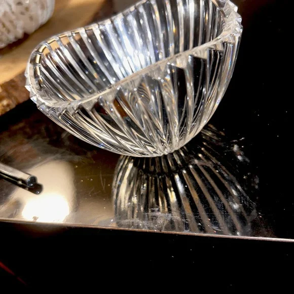 Waterford " Marquis" Bowl / Unique Curves at Top - Picture 4 of 5